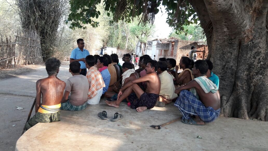 ତହସିଲଦାରଙ୍କୁ ତାଲା ପକାଇଲେ ଚାଷୀ