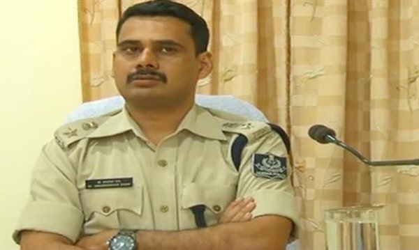ଆତ୍ମସମର୍ପଣ କଲେ ରକ୍ତ ଚରିତ୍ର ଗ୍ୟାଙ୍କର ୨ ସଦସ୍ୟ