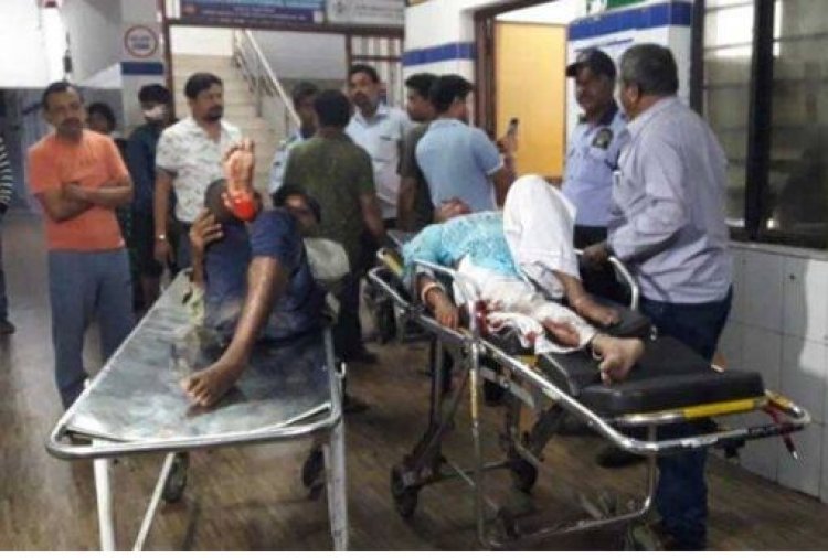 2 killed, five injured as bus rams into Hyva truck in Sundargarh