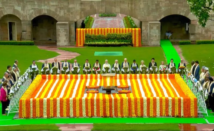 ରାଜଘାଟରେ ବାପୁଙ୍କୁ ଶ୍ରଦ୍ଧାଞ୍ଜଳୀ ଜଣାଇଲେ ବିଶ୍ୱନେତା