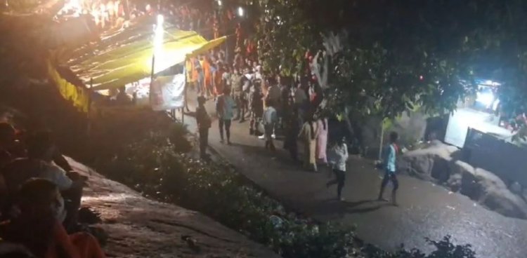 Seven people died in a stampede at a temple in Bihar, allegedly after volunteers lathi-charged the crowd.